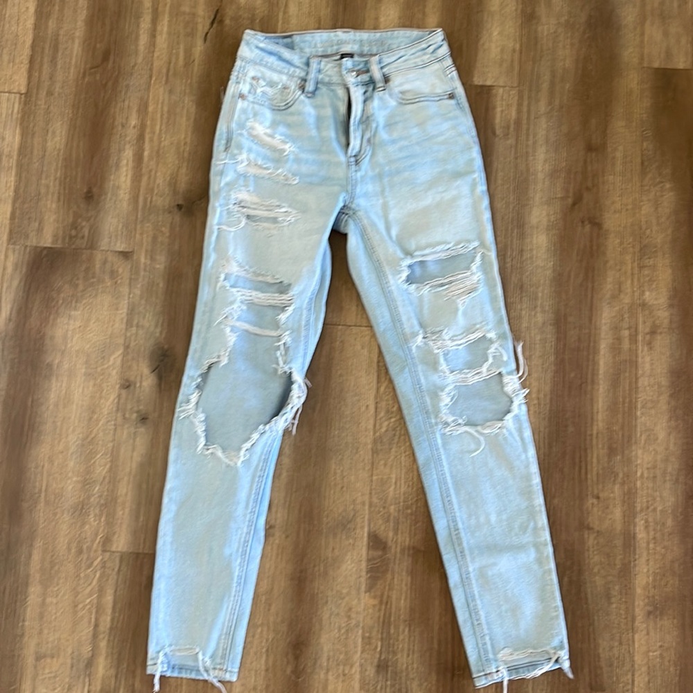 American eagle mom jean